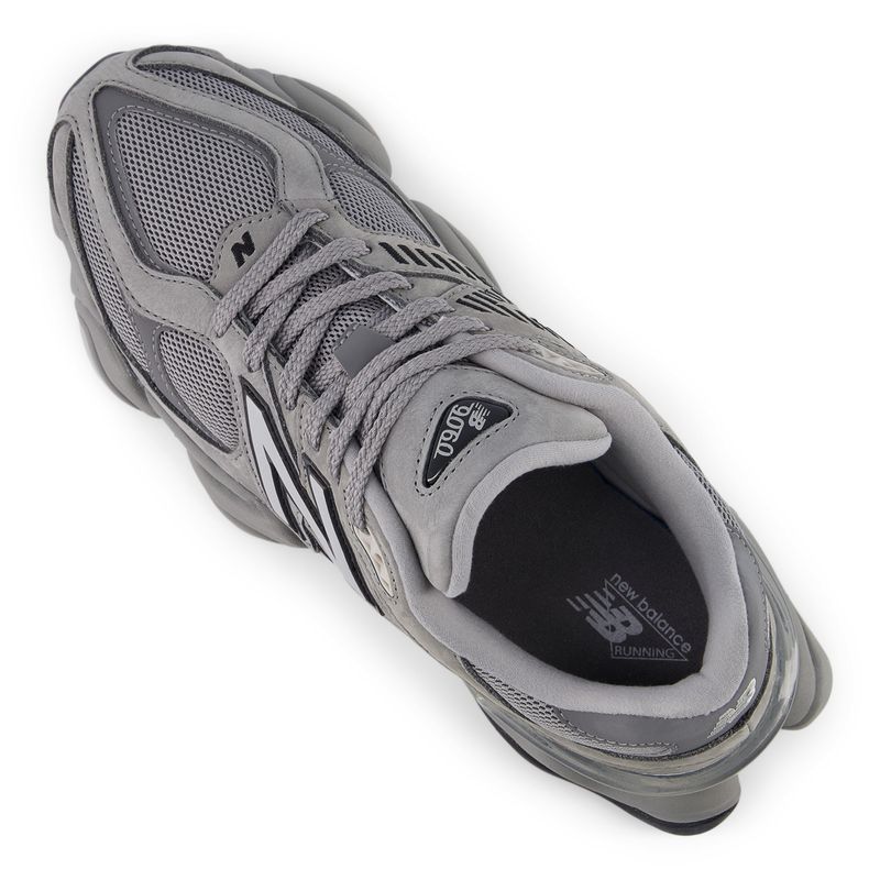 Tenis-new-balance-unisex-9060-para-moda-color-gris.-Capellada