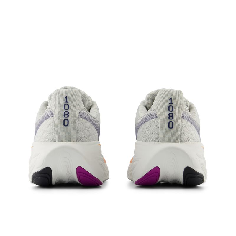 Tenis-new-balance-para-mujer-1080-V14-para-correr-color-gris.-Talones