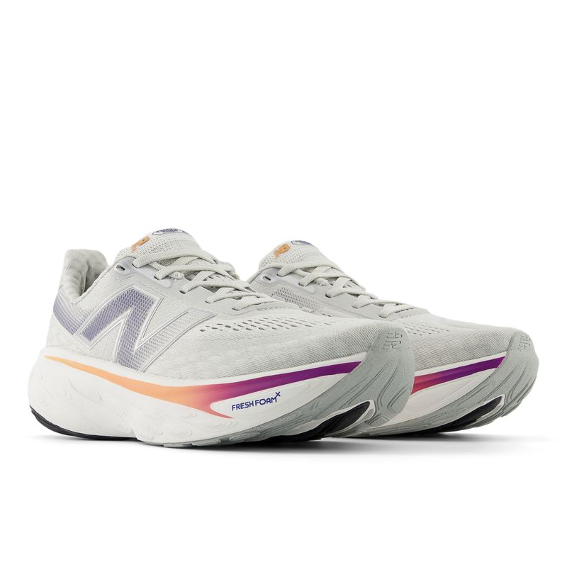 Tenis-new-balance-para-mujer-1080-V14-para-correr-color-gris.-Pares-Diagonal-Izquierda