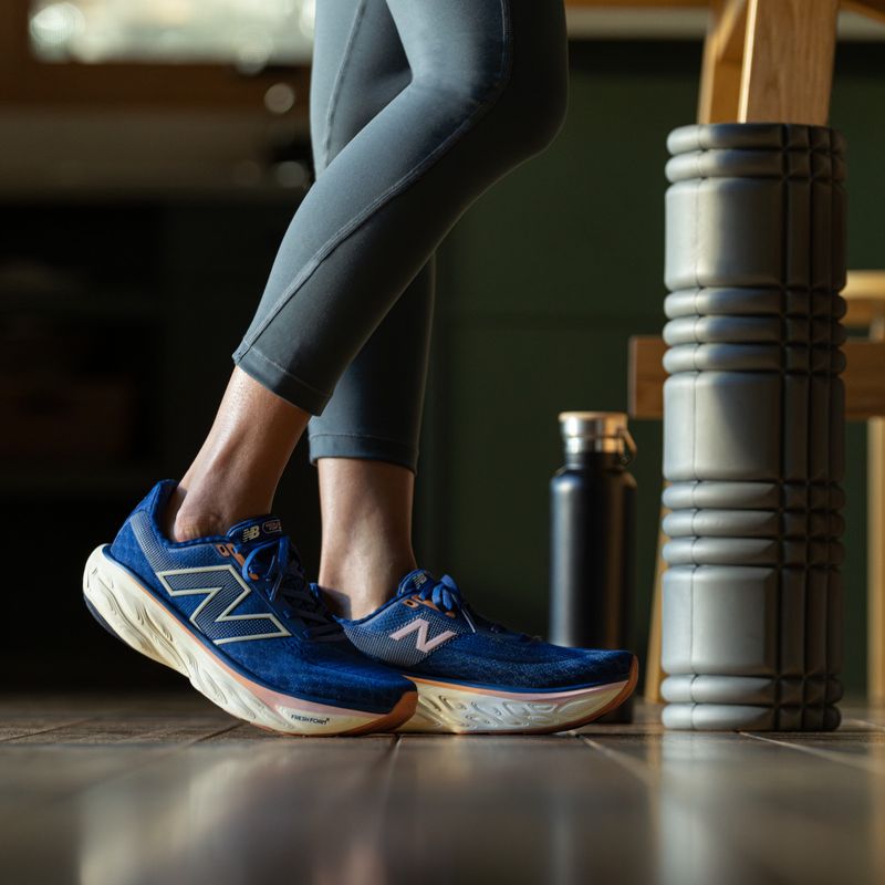 Tenis-new-balance-para-mujer-1080-V14-para-correr-color-azul.-15
