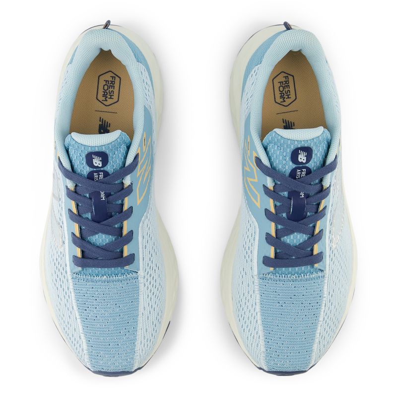 Tenis-new-balance-para-mujer-Arishi-V4-para-correr-color-azul.-Capellada-Pares