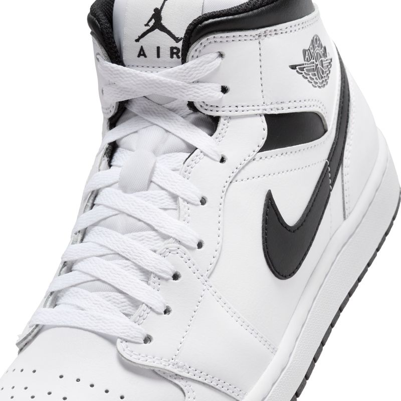Tenis-nike-para-hombre-Air-Jordan-1-Mid-para-moda-color-blanco.-Detalle-1
