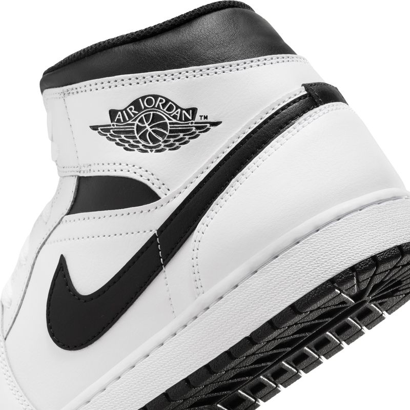 Tenis-nike-para-hombre-Air-Jordan-1-Mid-para-moda-color-blanco.-Detalle-2