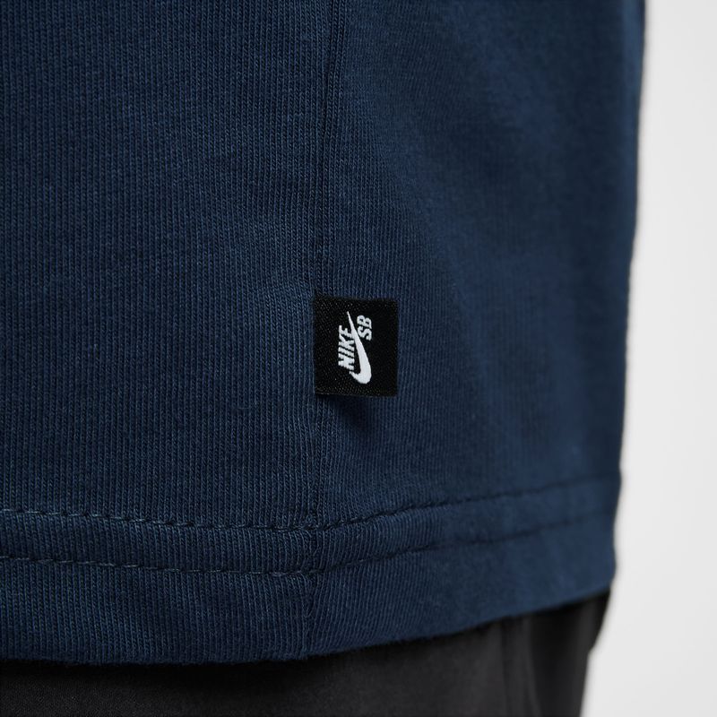 Camiseta-Manga-Corta-nike-para-hombre-U-Nk-Sb-Tee-Oc-Road-Dogs-para-moda-color-azul.-Detalle-2