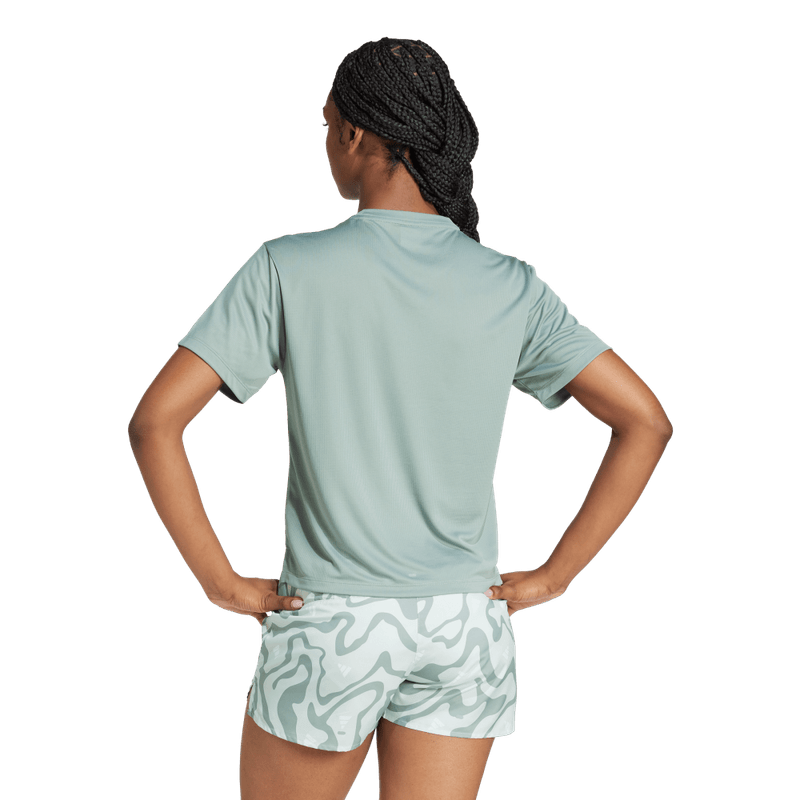 Camiseta-Manga-Corta-adidas-para-mujer-Run-It-Bl-Tee-W-para-correr-color-verde.-Reverso-Sin-Modelo