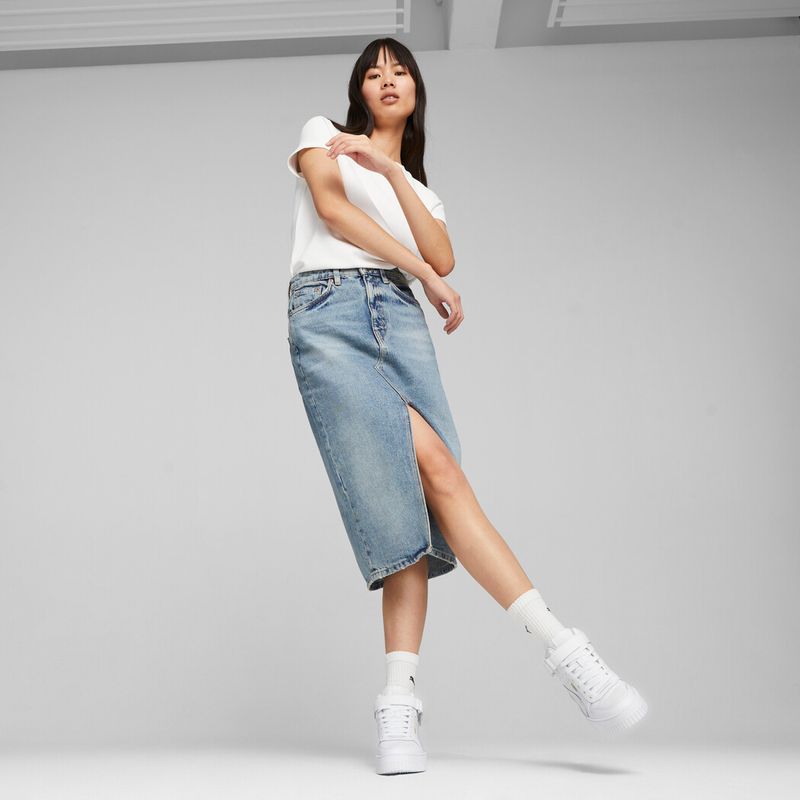 Tenis-puma-para-mujer-Carina-Street-Mid-Wns-para-moda-color-blanco.-Frente-Sobre-Modelo