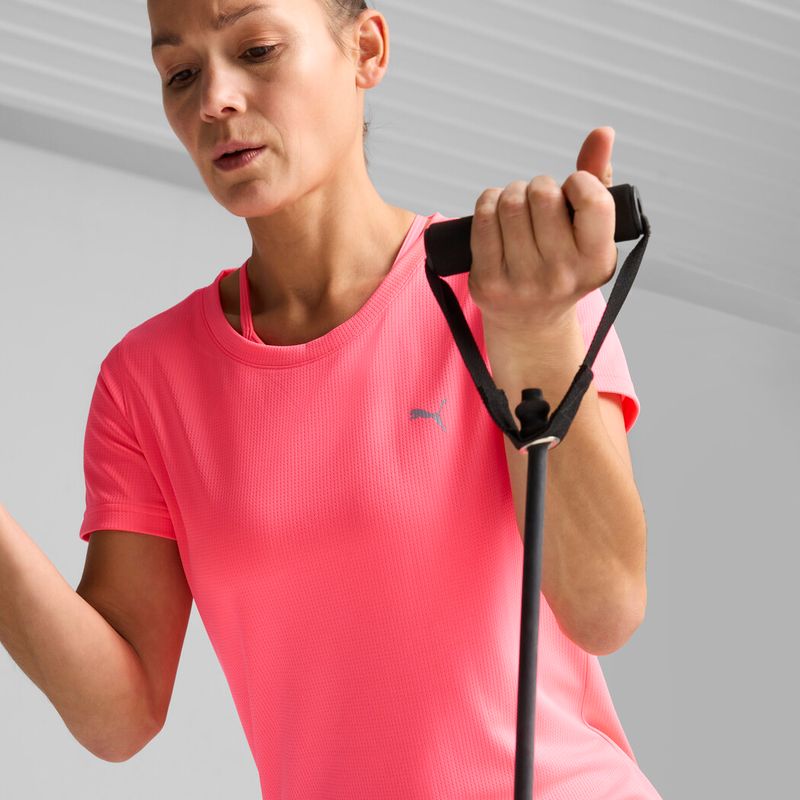 Camiseta-Manga-Corta-puma-para-mujer-Performance-Tee-W-para-entrenamiento-color-rosado.-Reverso-Con-Modelo