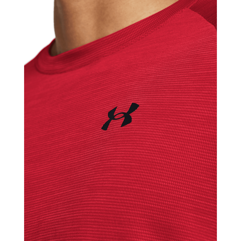 Camiseta-Manga-Corta-under-armour-para-hombre-Ua-Tech-Textured-Ss-para-entrenamiento-color-gris.-Cuello