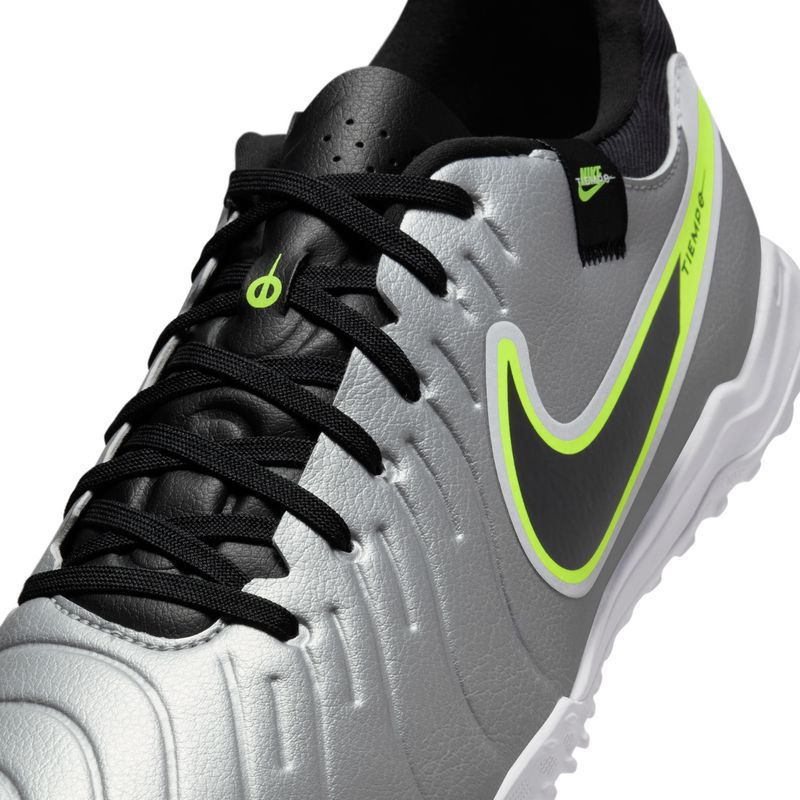 Guayos-nike-para-hombre-Legend-10-Academy-Tf-para-futbol-color-gris.-Detalle-1