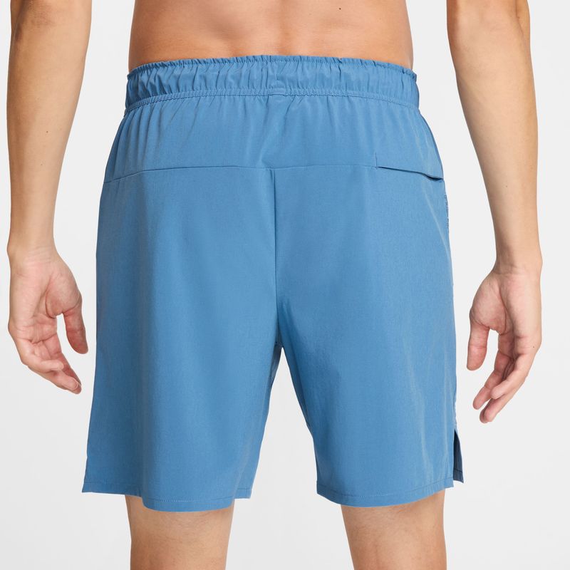 Pantaloneta-nike-para-hombre-M-Nk-Df-Unlimited-Wvn-7In-Ul-para-entrenamiento-color-azul.-Reverso-Sobre-Modelo