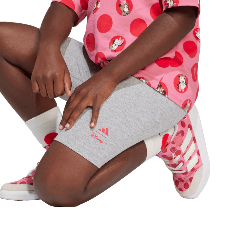 Conjunto-adidas-para-mujer-Lg-Dy-Mi-T-Set-para-moda-color-rosado.-Lateral-Sobre-Modelo