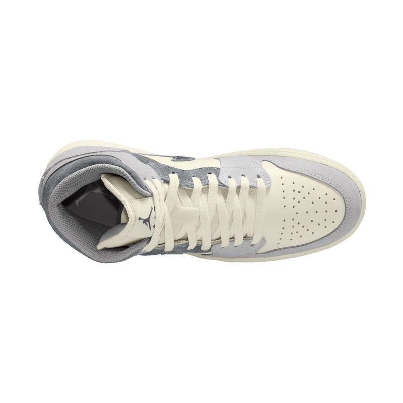Tenis-nike-para-hombre-Air-Jordan-1-Mid-Se-para-moda-color-gris.-Talon