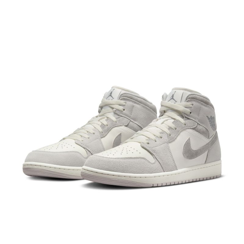 Tenis-nike-para-hombre-Air-Jordan-1-Mid-Se-para-moda-color-gris.-Suela