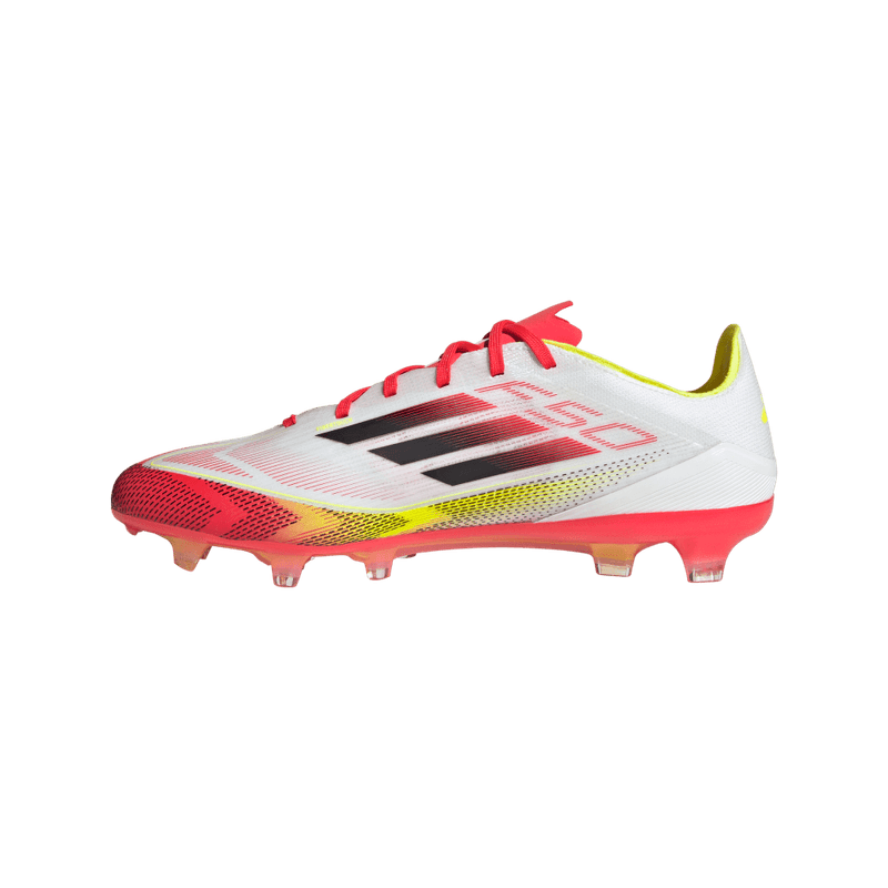 Guayos-adidas-para-hombre-F50-Pro-Fg-para-futbol-color-blanco.-Talon
