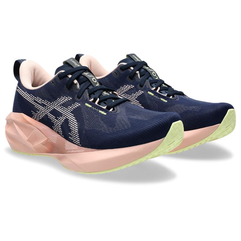 Tenis-asics-para-mujer-Novablast-5-para-correr-color-azul.-Par-Alineados