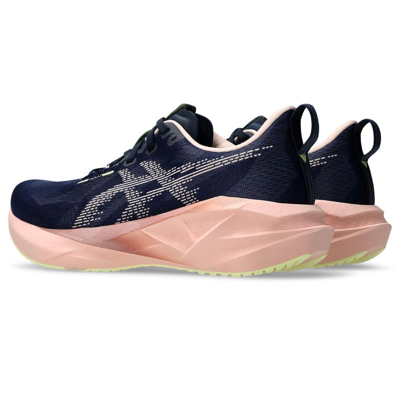 Tenis-asics-para-mujer-Novablast-5-para-correr-color-azul.-Detalle-1