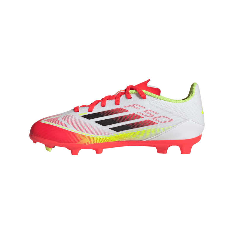 Guayos-adidas-para-niño-F50-League-Fg-Mg-J-para-futbol-color-blanco.-Talon