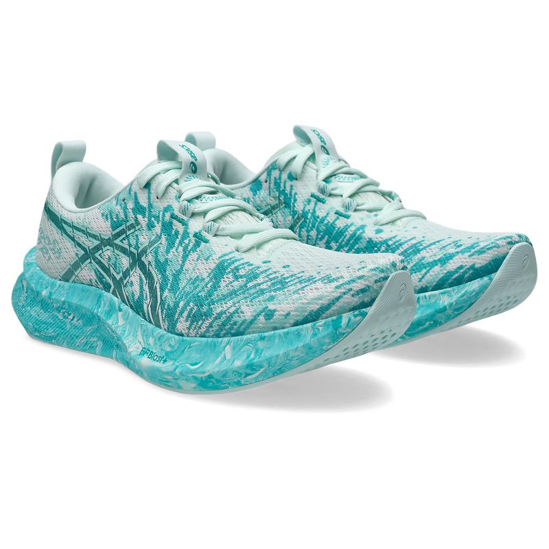 Tenis-asics-para-mujer-Noosa-Tri-16-para-correr-color-azul.-Par-Alineados
