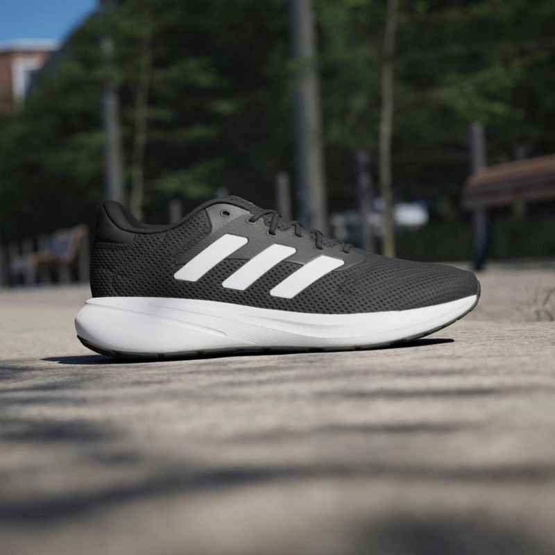 Tenis-adidas-unisex-Response-Runner-U-para-correr-color-negro.-Mktg-Vista-2