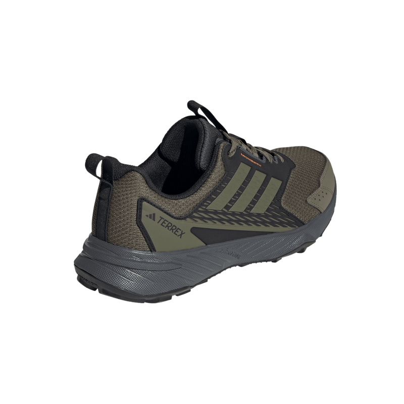 Tenis-adidas-para-hombre-Terrex-Tracefinder-para-outdoor-color-verde.-Par-Laterales