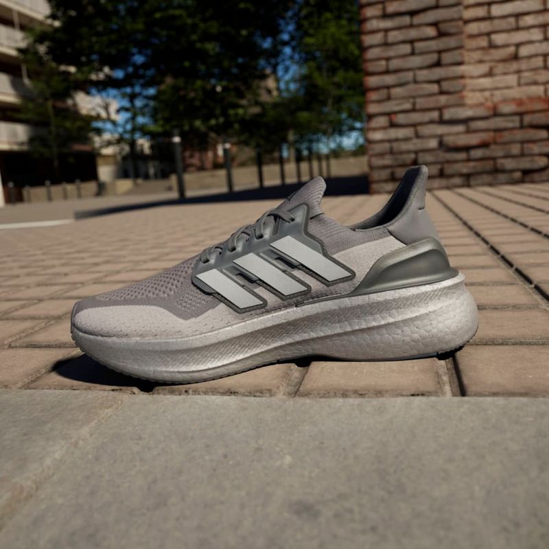 Tenis-adidas-para-hombre-Ultraboost-5-para-correr-color-gris.-Mktg-Vista-47