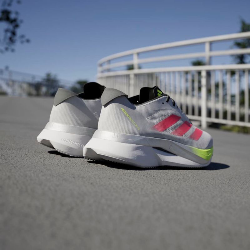 Tenis-adidas-para-hombre-Adizero-Boston-12-M-para-correr-color-gris.-Mktg-Vista-5