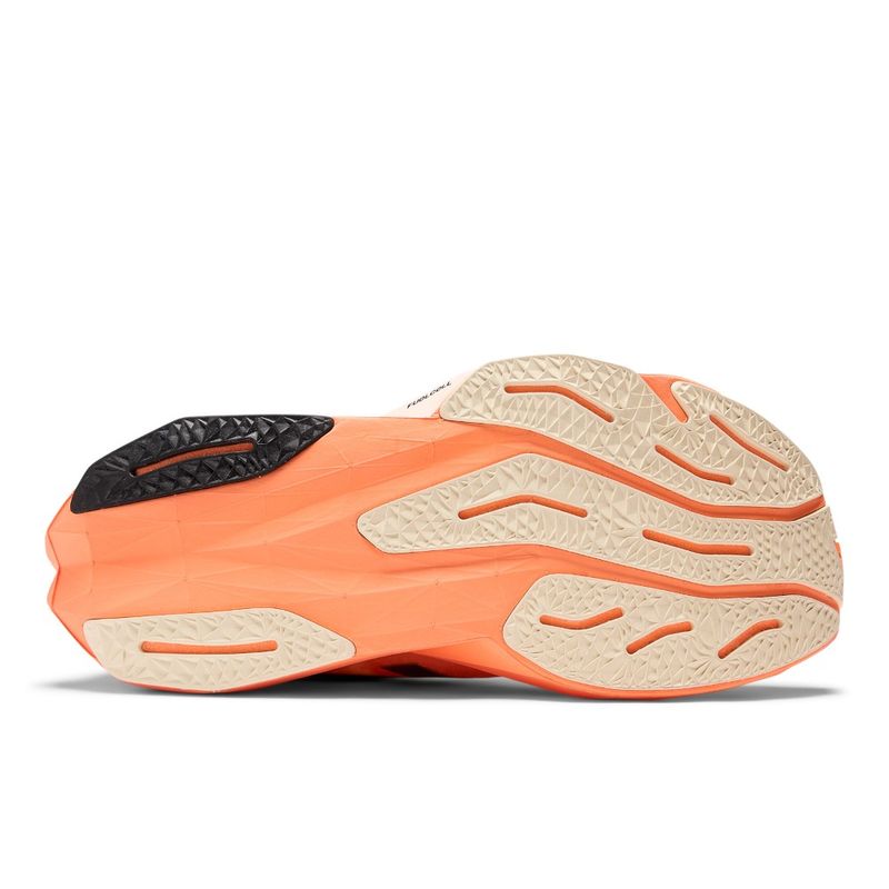 Tenis-new-balance-para-hombre-Rebel-V4-para-correr-color-naranja.-Suela