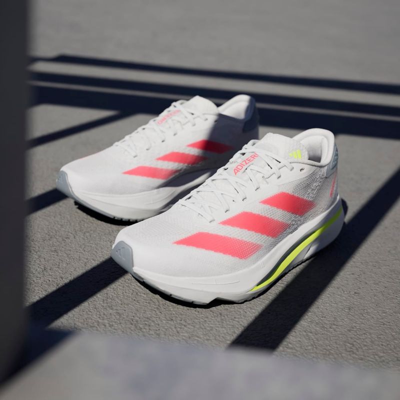 Tenis-adidas-para-mujer-Adizero-Sl2-W-para-correr-color-gris.-Mktg-Vista-5