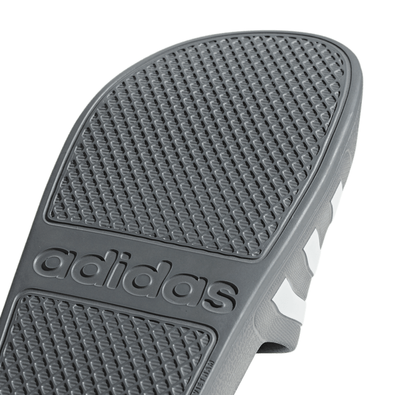 Tenis-adidas-unisex-Adilette-Aqua-para-moda-color-gris.-Detalle-1