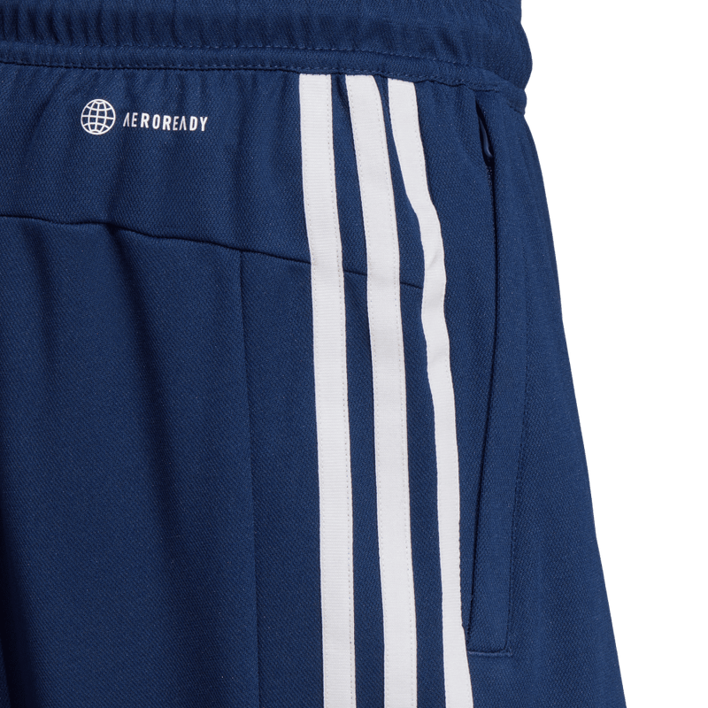 Pantaloneta-adidas-para-hombre-Tr-Es-Piq-3Sho-para-entrenamiento-color-azul.-Lateral-Sobre-Modelo