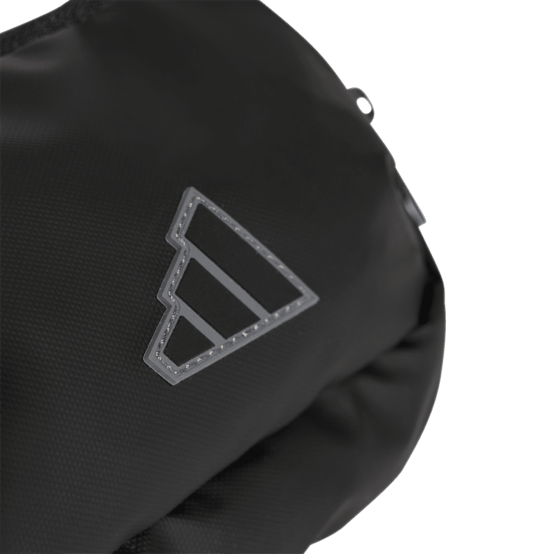 Canguro-adidas-unisex-Ultramodrn-Wb-para-moda-color-negro.-Detalle-1