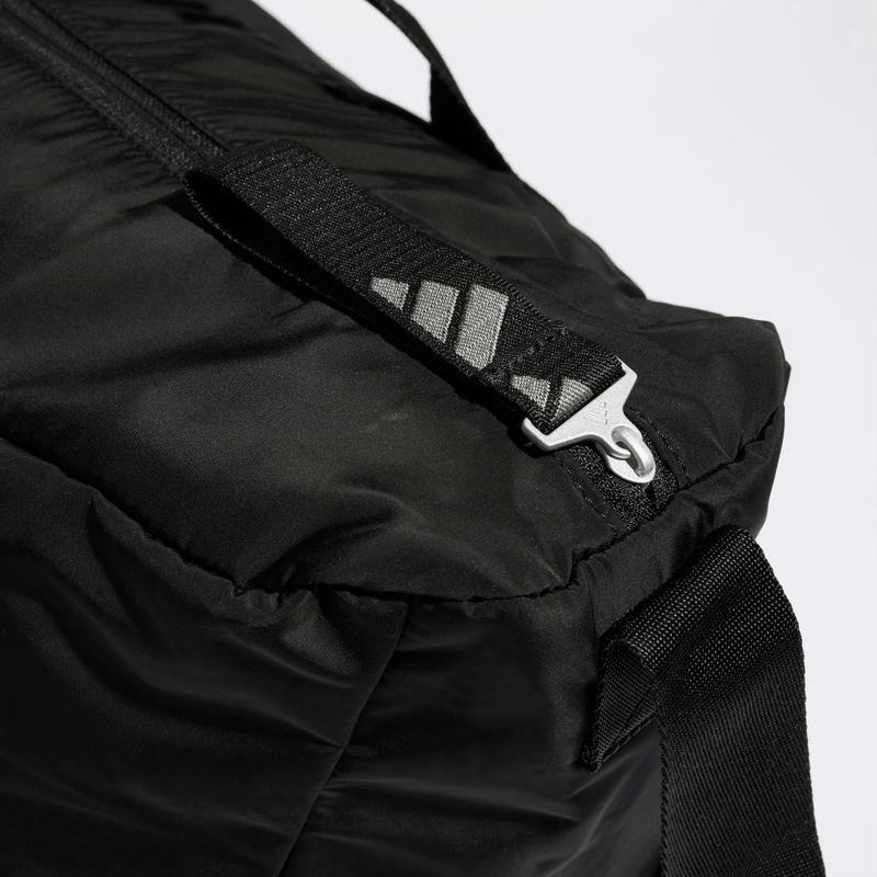 Maletin-adidas-para-mujer-Adidas-Sp-Bag-para-entrenamiento-color-negro.-Detalle-1
