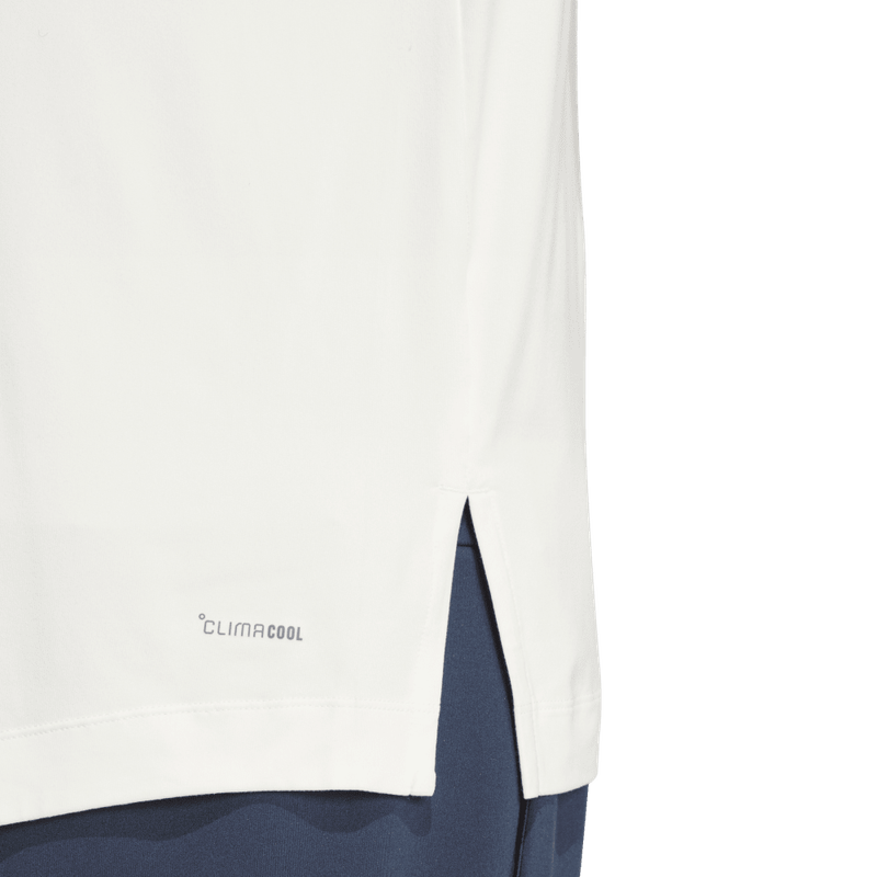 Camiseta-Manga-Corta-adidas-para-hombre-Puremotion-Tee-para-entrenamiento-color-blanco.-Lateral-Sobre-Modelo