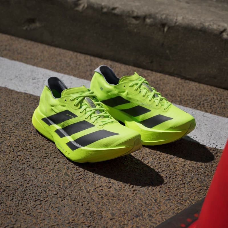 Tenis-adidas-para-mujer-Adizero-Adios-Pro-4-para-correr-color-verde.-Mktg-Vista-25