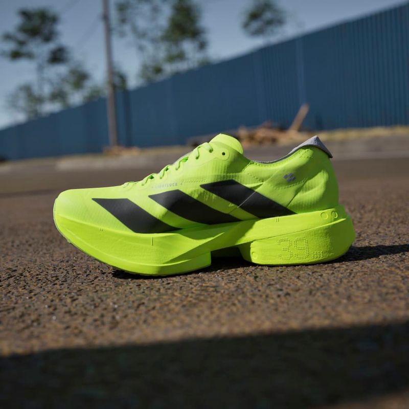 Tenis-adidas-para-mujer-Adizero-Adios-Pro-4-para-correr-color-verde.-Mktg-Vista-36
