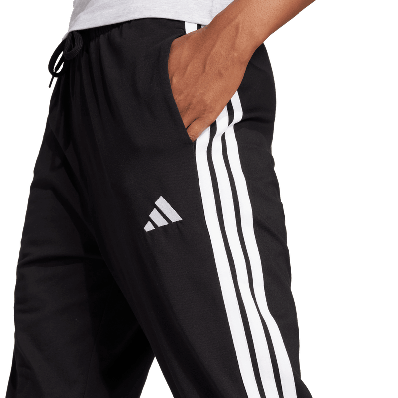 Pantalon-adidas-para-mujer-W-3S-Sj-Jogger-para-moda-color-negro.-Detalle-Reflectivo-Modelo