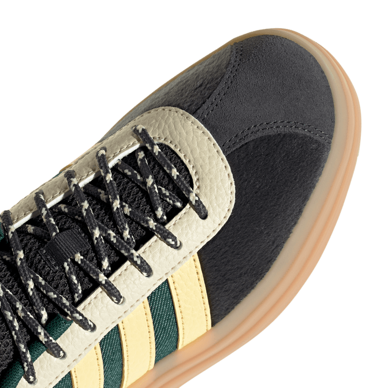 Tenis-adidas-para-mujer-Vl-Court-Bold-para-moda-color-verde.-Par-Laterales