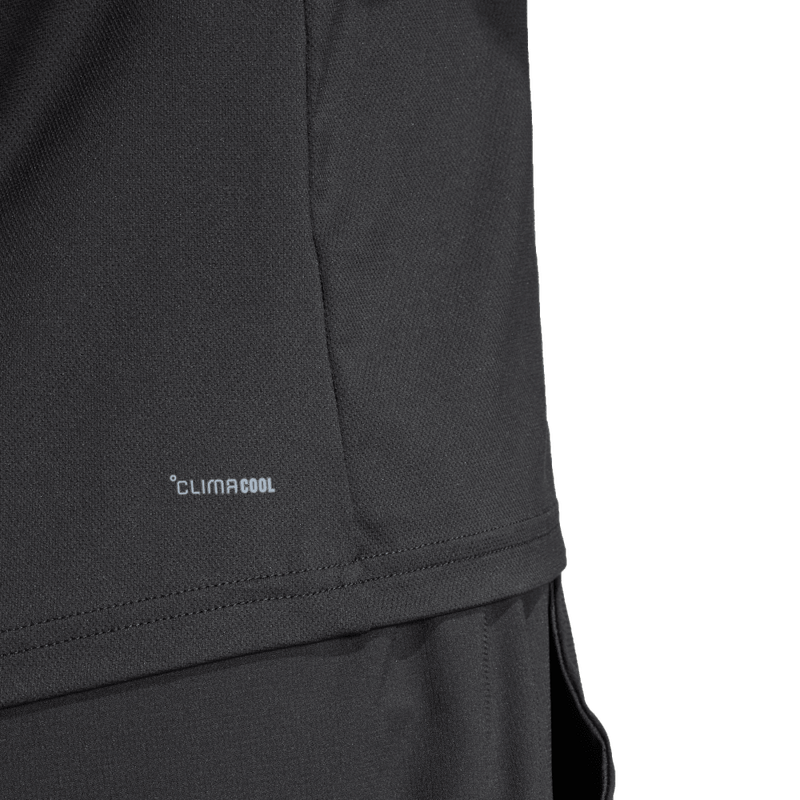 Polo-adidas-para-mujer-Club-Polo-para-tenis-color-negro.-Lateral-Sobre-Modelo