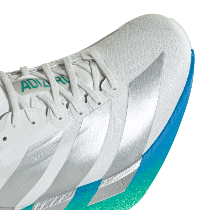 Tenis-adidas-para-mujer-Adizero-Adios-Pro-4-para-correr-color-blanco.-Par-Laterales