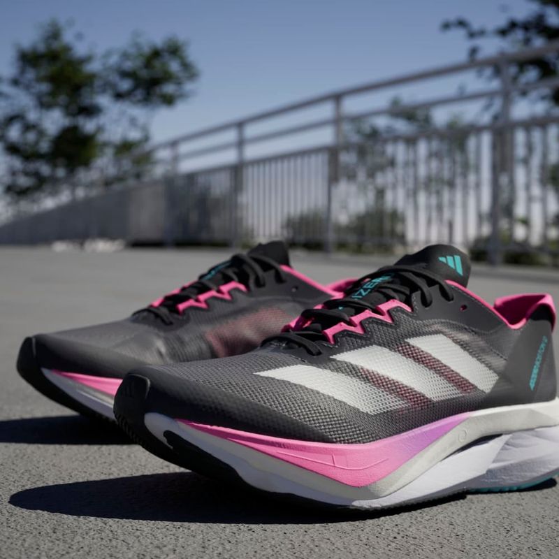 Tenis-adidas-para-mujer-Adizero-Boston-12-W-para-correr-color-gris.-Mktg-Vista-8