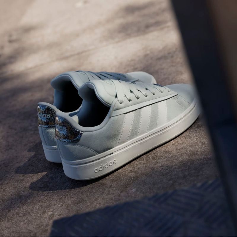 Tenis-adidas-para-mujer-Grand-Court-Alpha-0-para-moda-color-verde.-Mktg-Vista-26