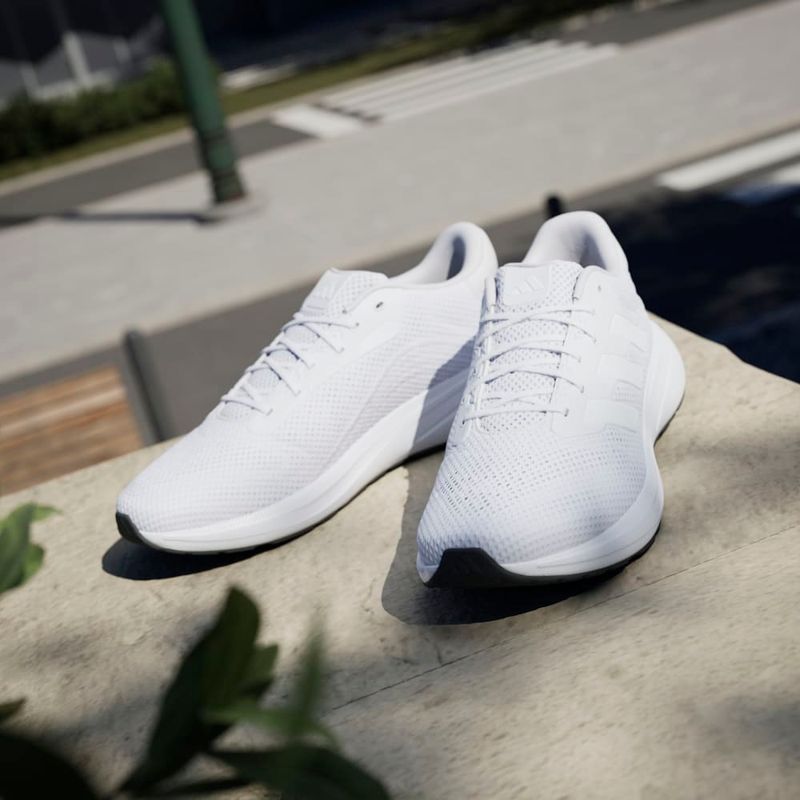 Tenis-adidas-unisex-Response-Runner-U-para-correr-color-blanco.-Mktg-Vista-7