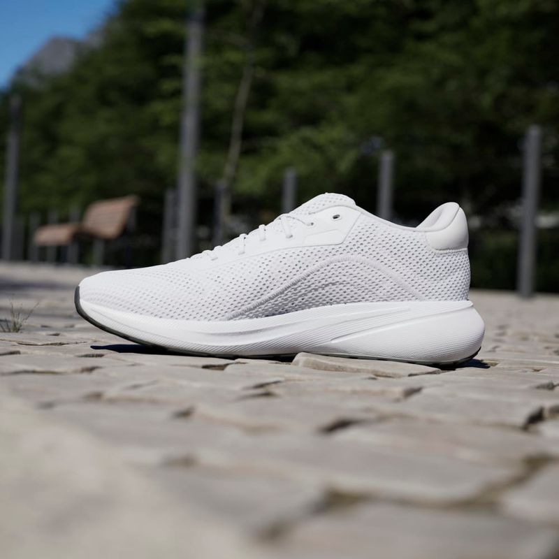 Tenis-adidas-unisex-Response-Runner-U-para-correr-color-blanco.-Mktg-Vista-6