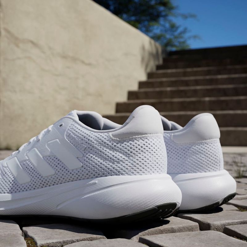 Tenis-adidas-unisex-Response-Runner-U-para-correr-color-blanco.-Mktg-Vista-9