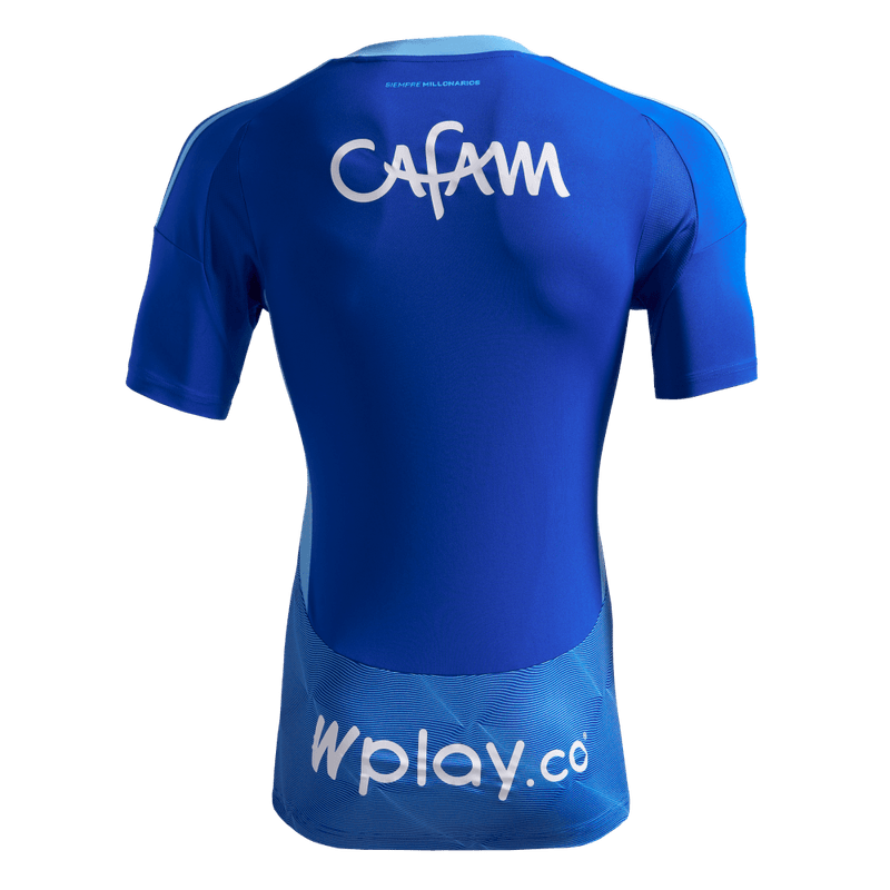 Camiseta-De-Equipo-adidas-para-hombre-Mil-H-Jsy-para-futbol-color-azul.-Frente-Sobre-Modelo