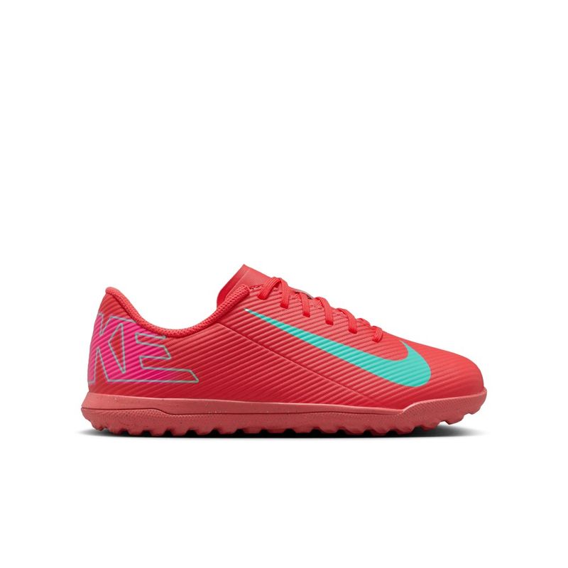 Guayos-nike-para-niño-Jr-Vapor-16-Club-Tf-para-futbol-color-naranja.-Lateral-Externa-Derecha