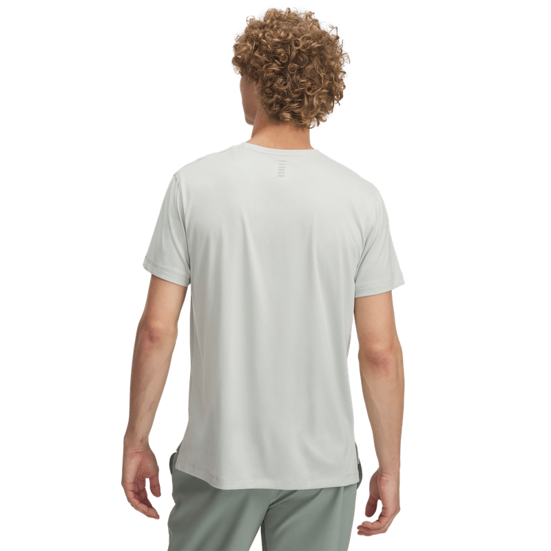 Camiseta-Manga-Corta-under-armour-para-hombre-Ua-Launch-Shortsleeve-para-correr-color-verde.-Reverso-Sin-Modelo