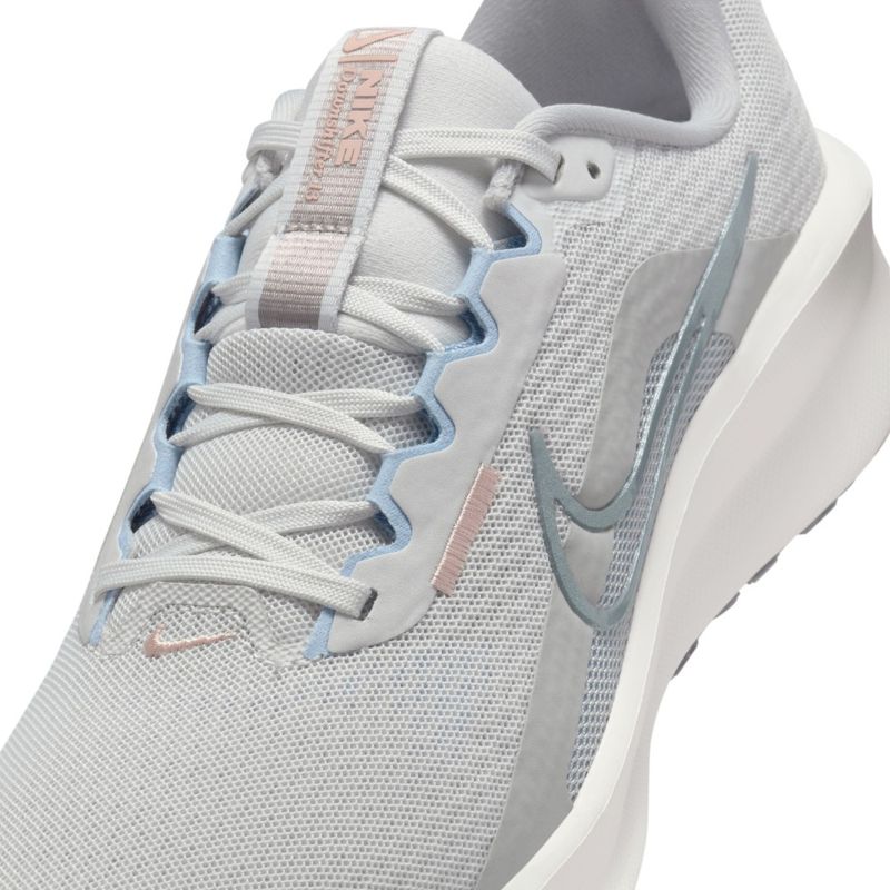 Tenis-nike-para-mujer-W-Nike-Downshifter-13-para-correr-color-gris.-Detalle-1