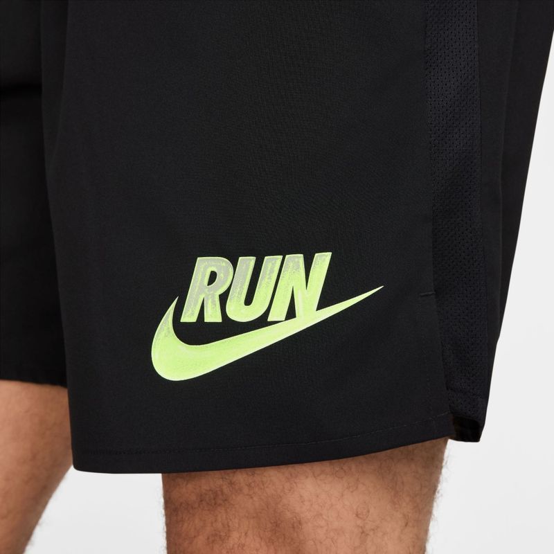 Pantaloneta-nike-para-hombre-M-Nk-Run-Enrgy-Chlngr-7Ul-Shrt-para-correr-color-negro.-Detalle-4