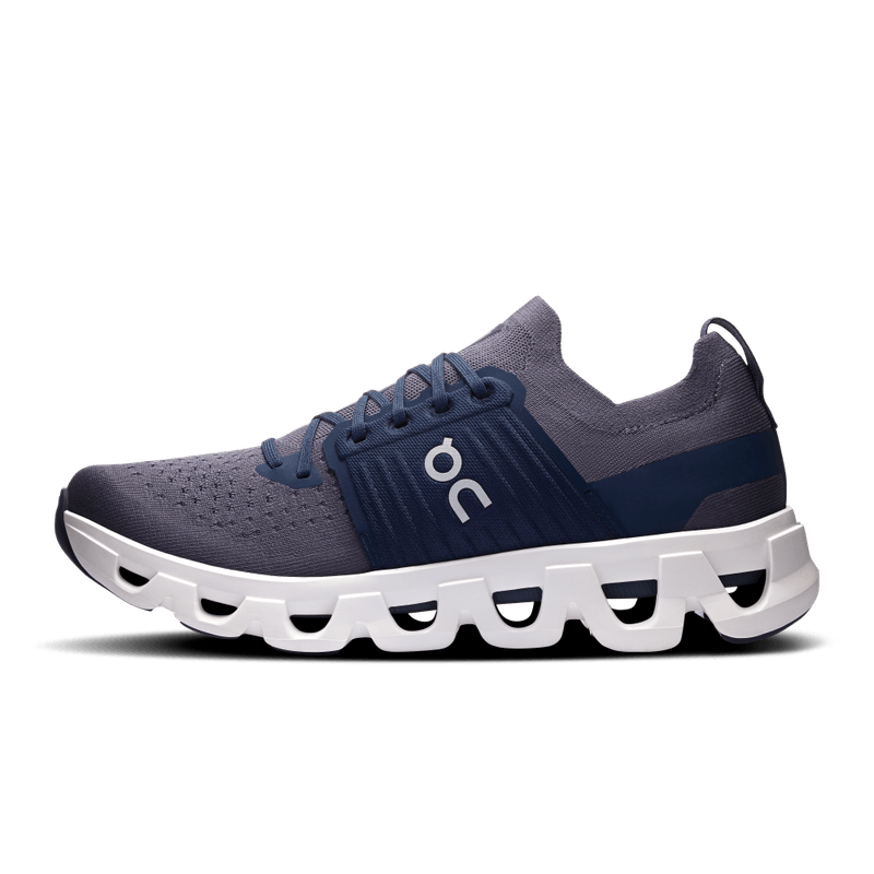 Tenis-on-para-hombre-Cloudswift-4-para-correr-color-negro.-Lateral-Interna-Izquierda